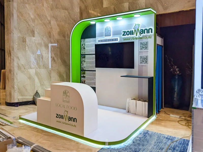 Компактный выставочный стенд Zollmann с LED-экраном