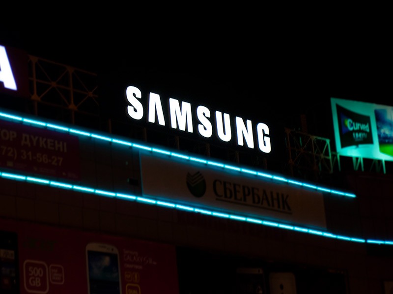 Вывеска с подсветкой Samsung